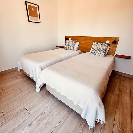 אכסניה Surfhouse