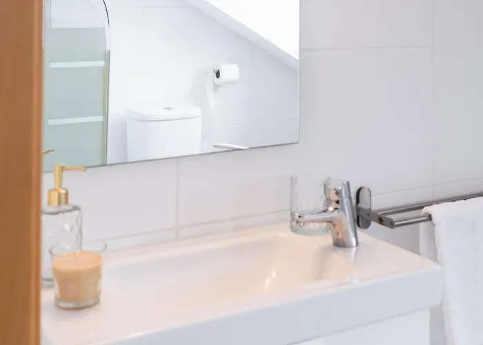 Surfhouse אכסניה *