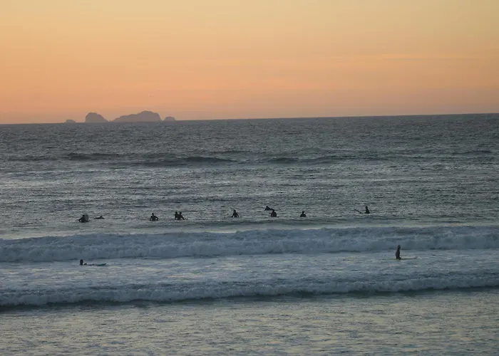 אכסניה Surfhouse *